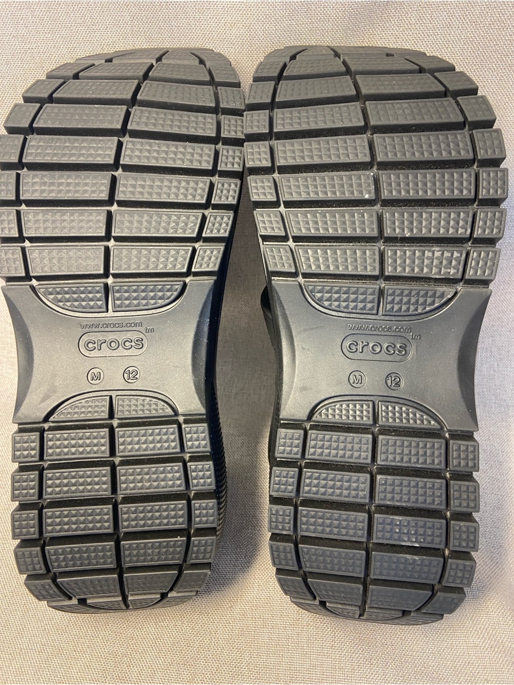 Crocs Classic Mega Crush Sandal  Size 12. New. - Picture 6 of 10